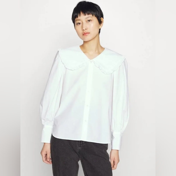 sandro Alda Ruffle Collar Button-Up Shirt in White - Picture 6 of 7